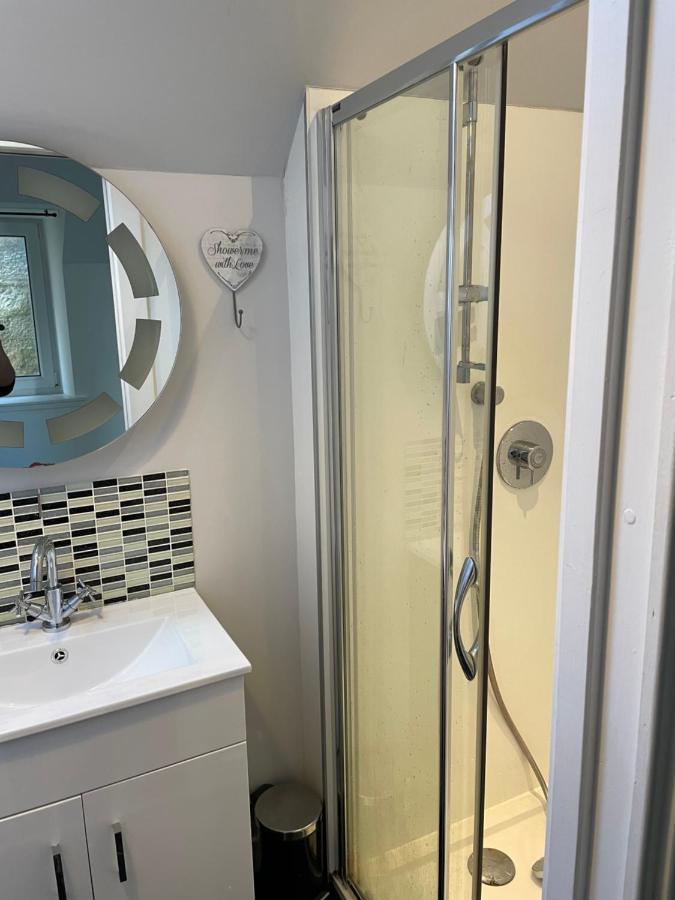 Newsagents Flat Apartman Lairg Kültér fotó