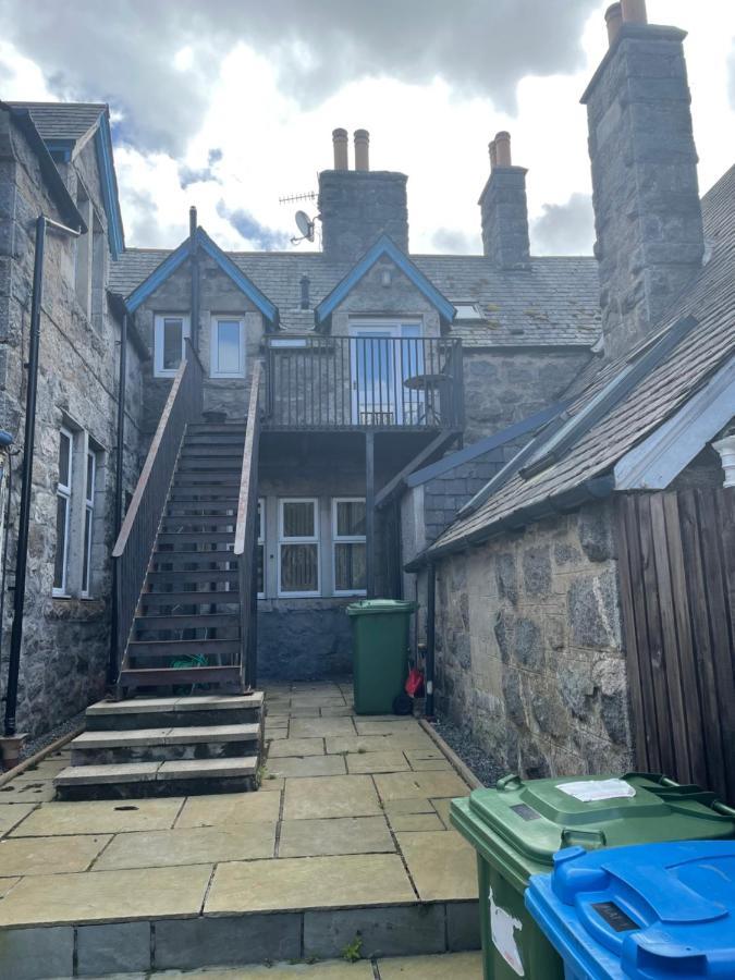 Newsagents Flat Apartman Lairg Kültér fotó