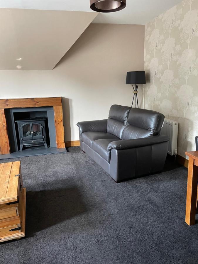 Newsagents Flat Apartman Lairg Kültér fotó