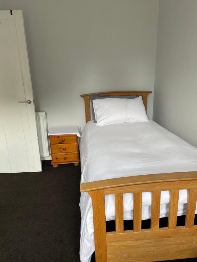 Newsagents Flat Apartman Lairg Kültér fotó